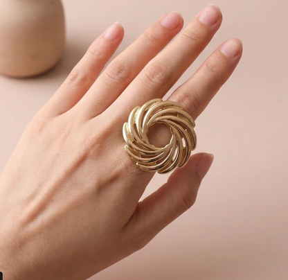 Bague Ajustable Rosace Dorée en acier inoxydable pour femme