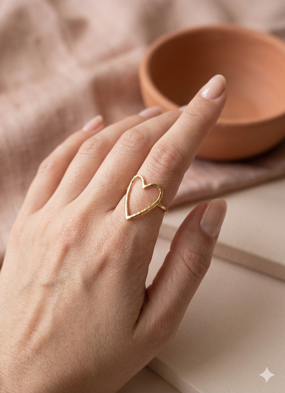 Bague fine Ajustable Cœur Dorée en acier inoxydable pour femme