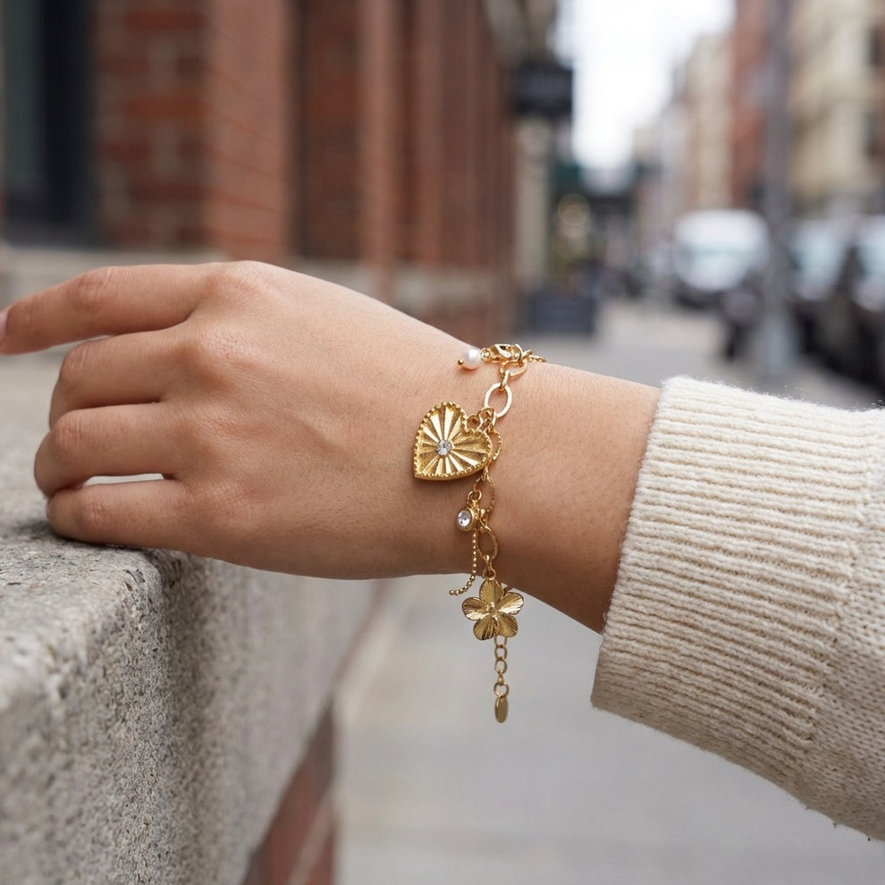 Bracelet Charms Cœurs Doré en acier inoxydable pour femme